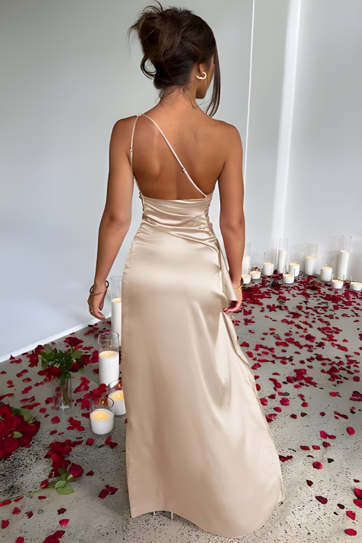 One-Shoulder Dress – Elegant High Slit